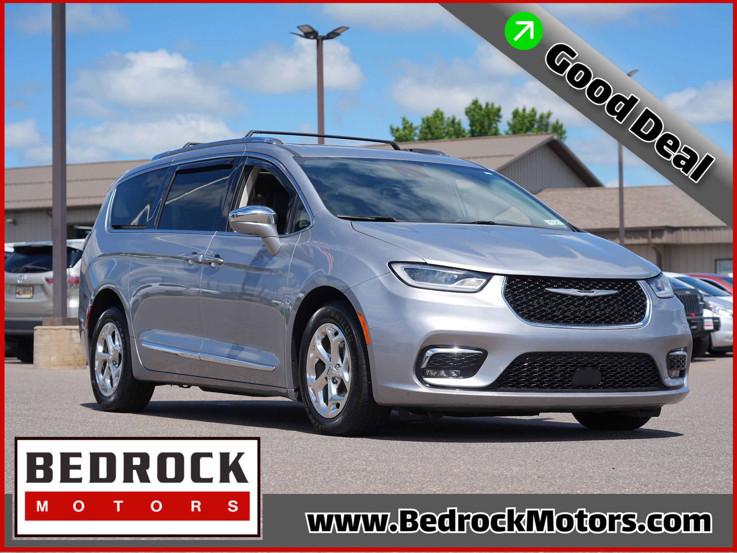 2021 Chrysler Pacifica Limited's photo