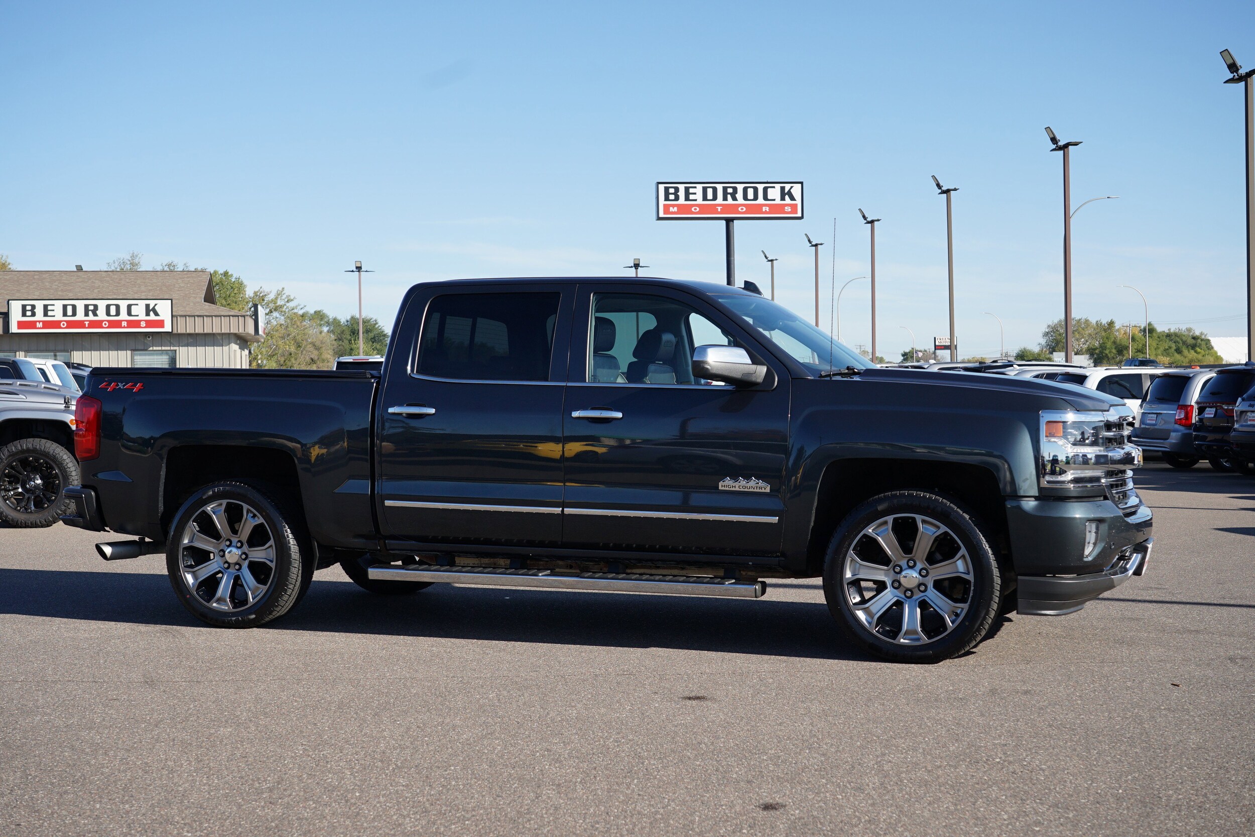 2018 Chevrolet Silverado 1500 High Country photo 2