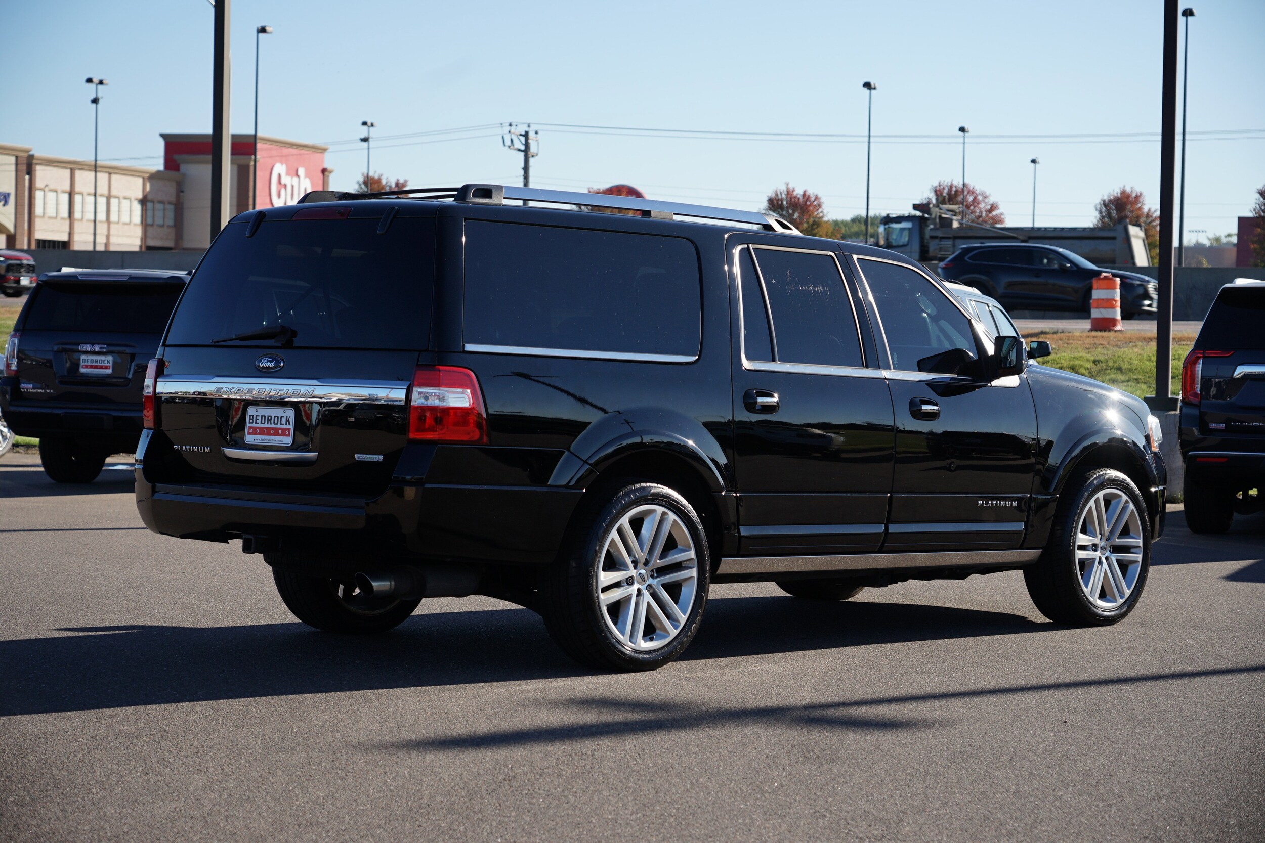 2017 Ford Expedition EL Platinum photo 3