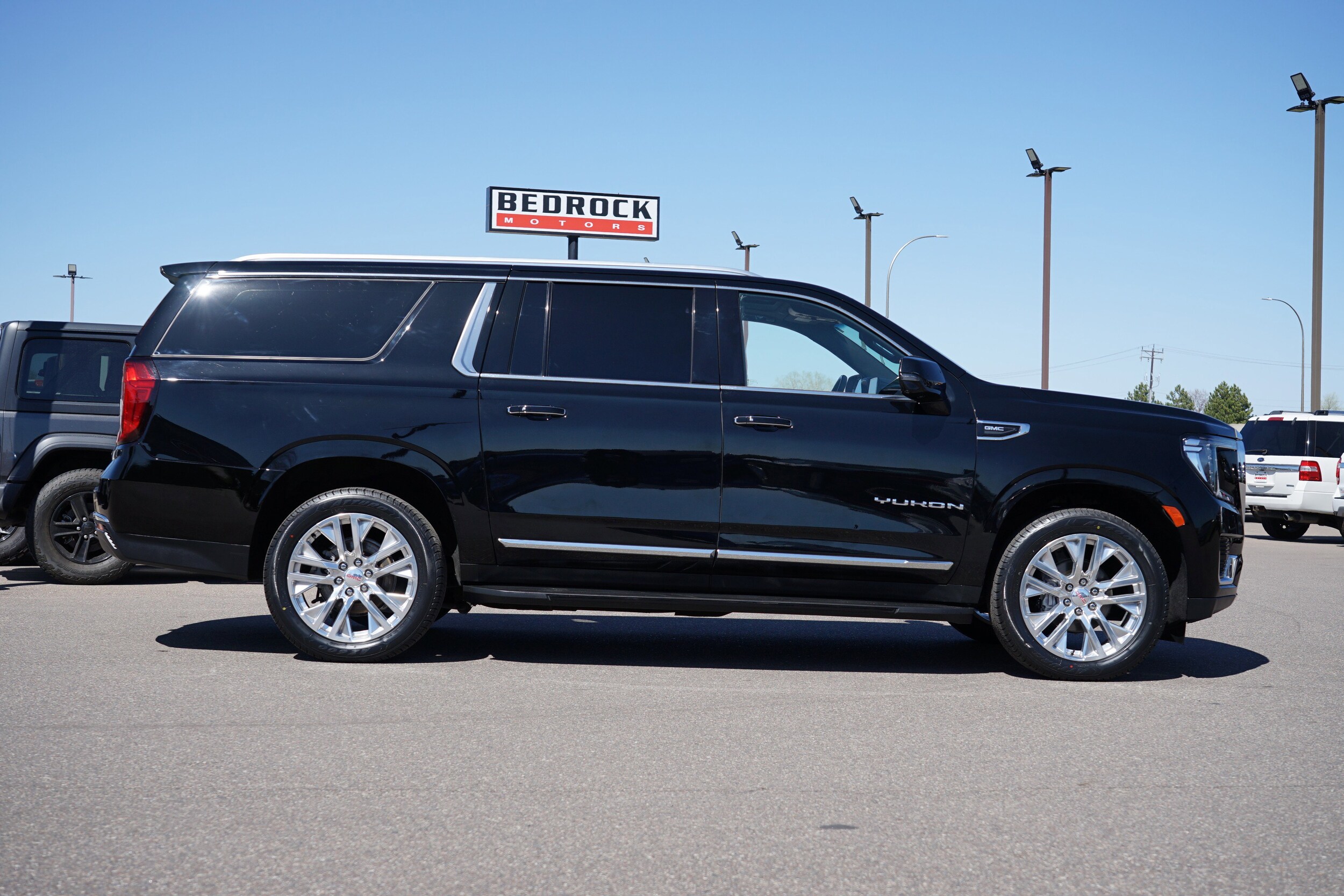 2021 Gmc Yukon XL SLT photo 2