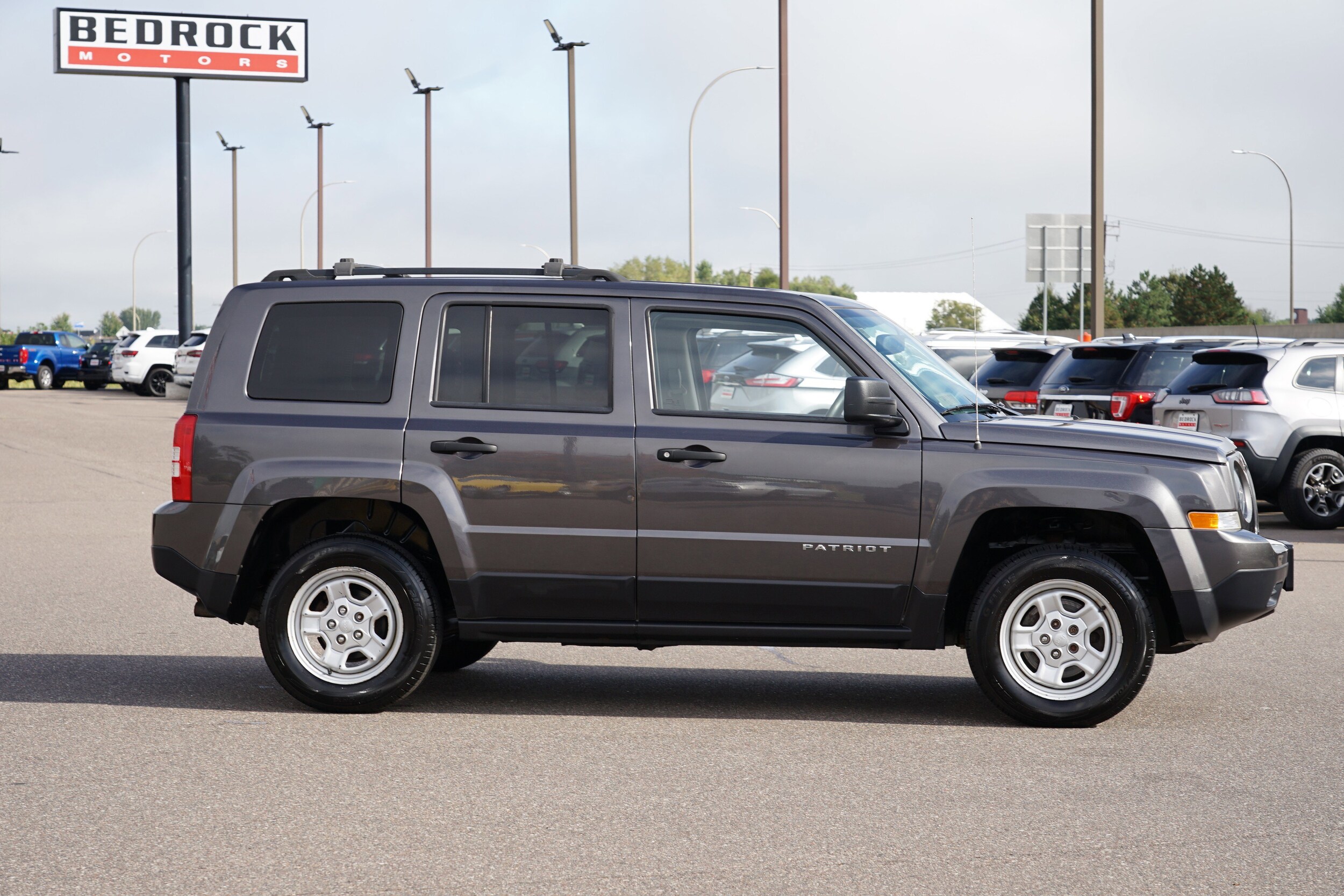 2016 Jeep Patriot Sport photo 2