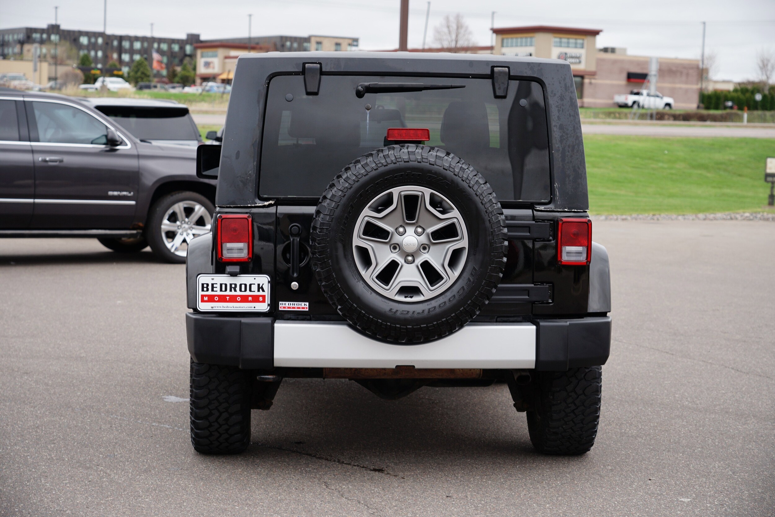 2012 Jeep Wrangler Sahara photo 4