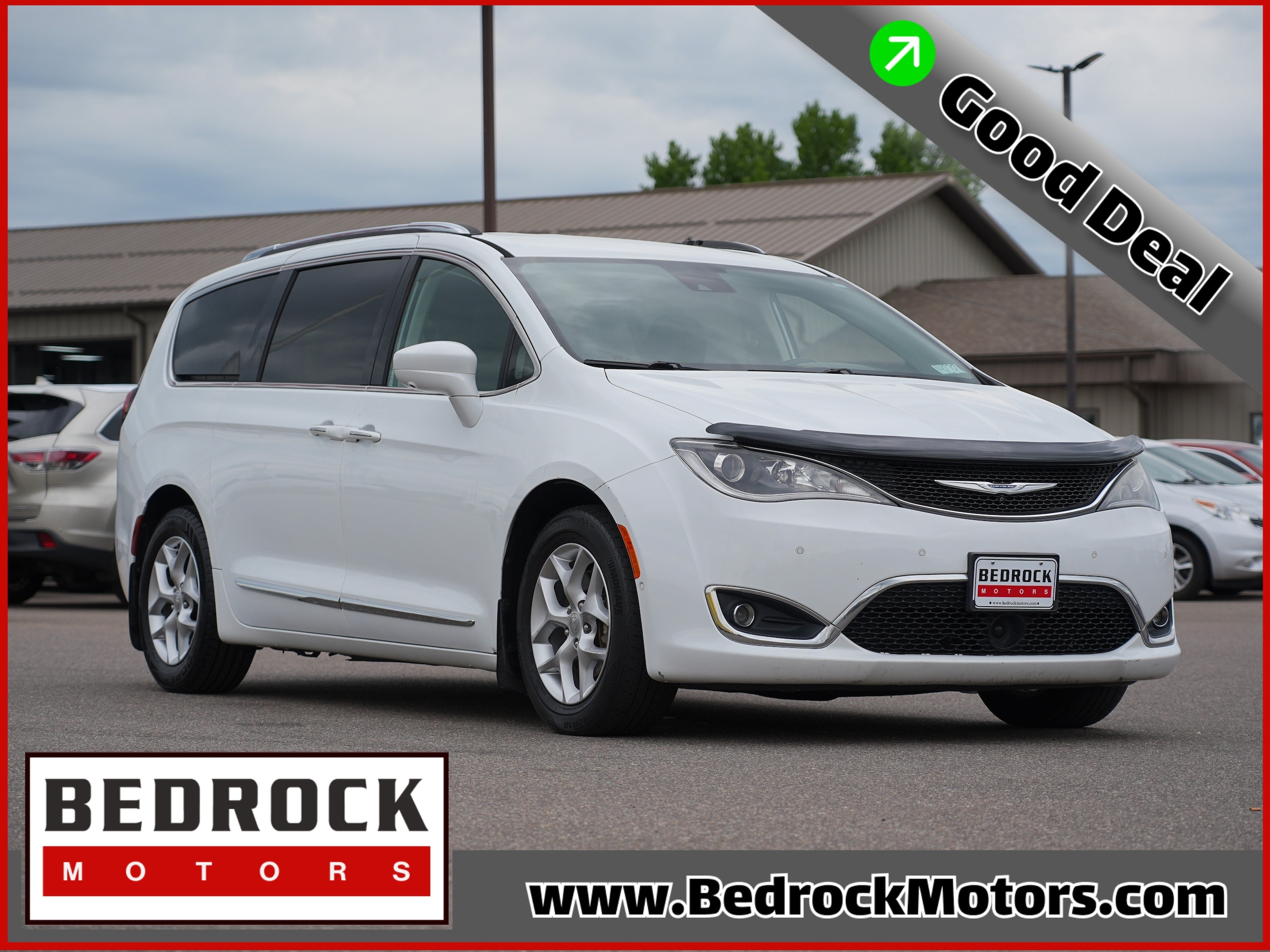 2018 Chrysler Pacifica Touring L's photo