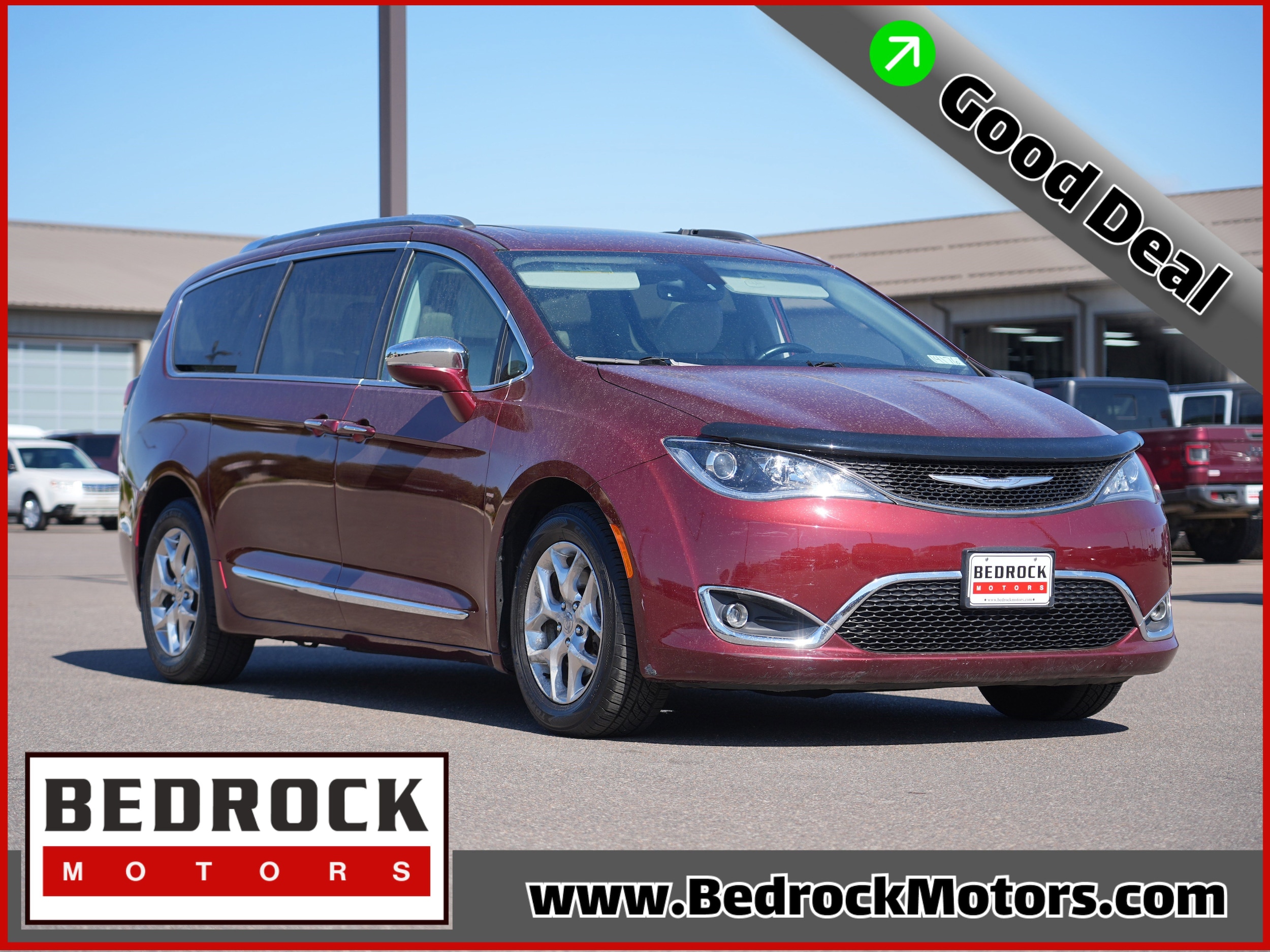 2017 Chrysler Pacifica Limited's photo