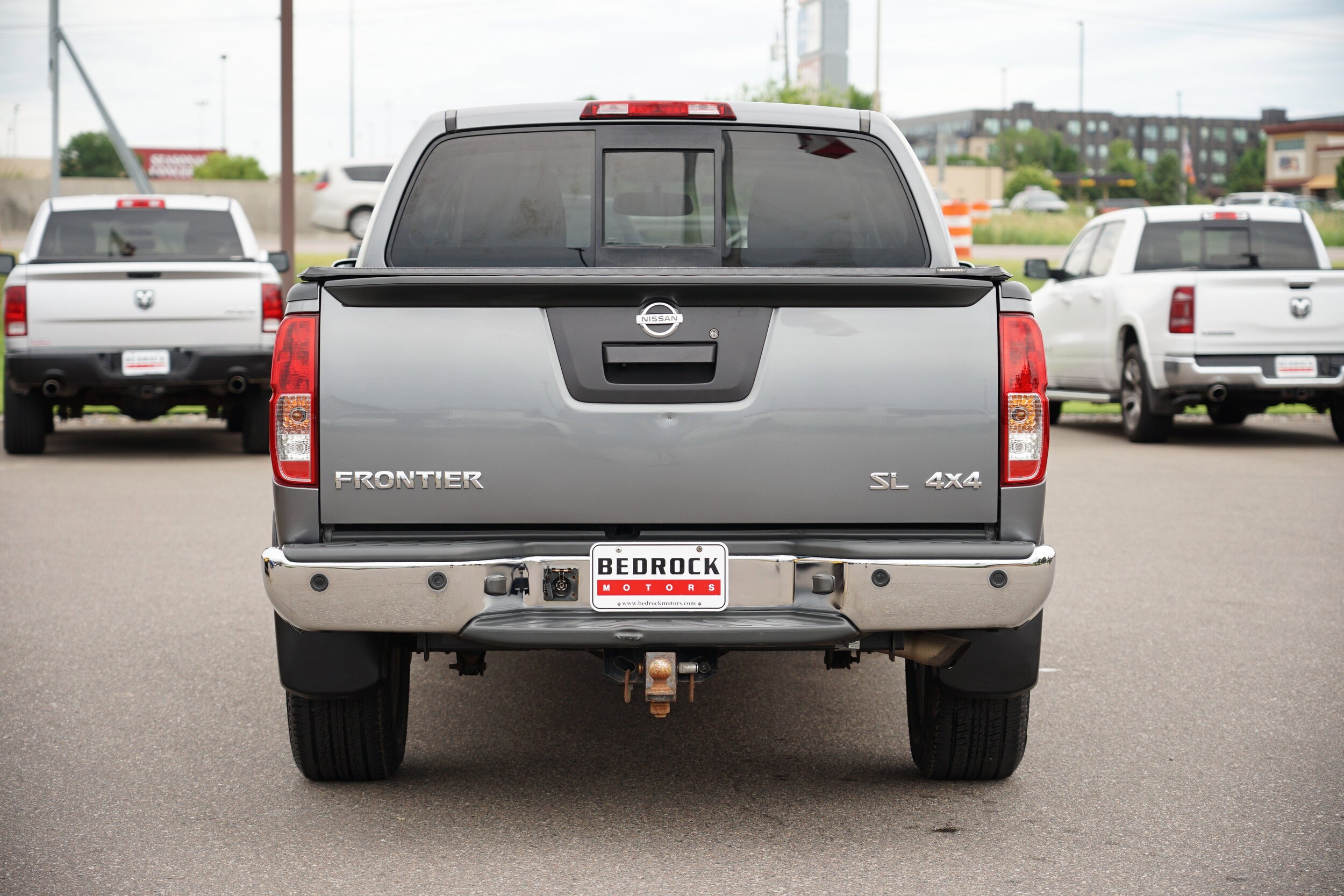 2019 Nissan Frontier SL photo 4