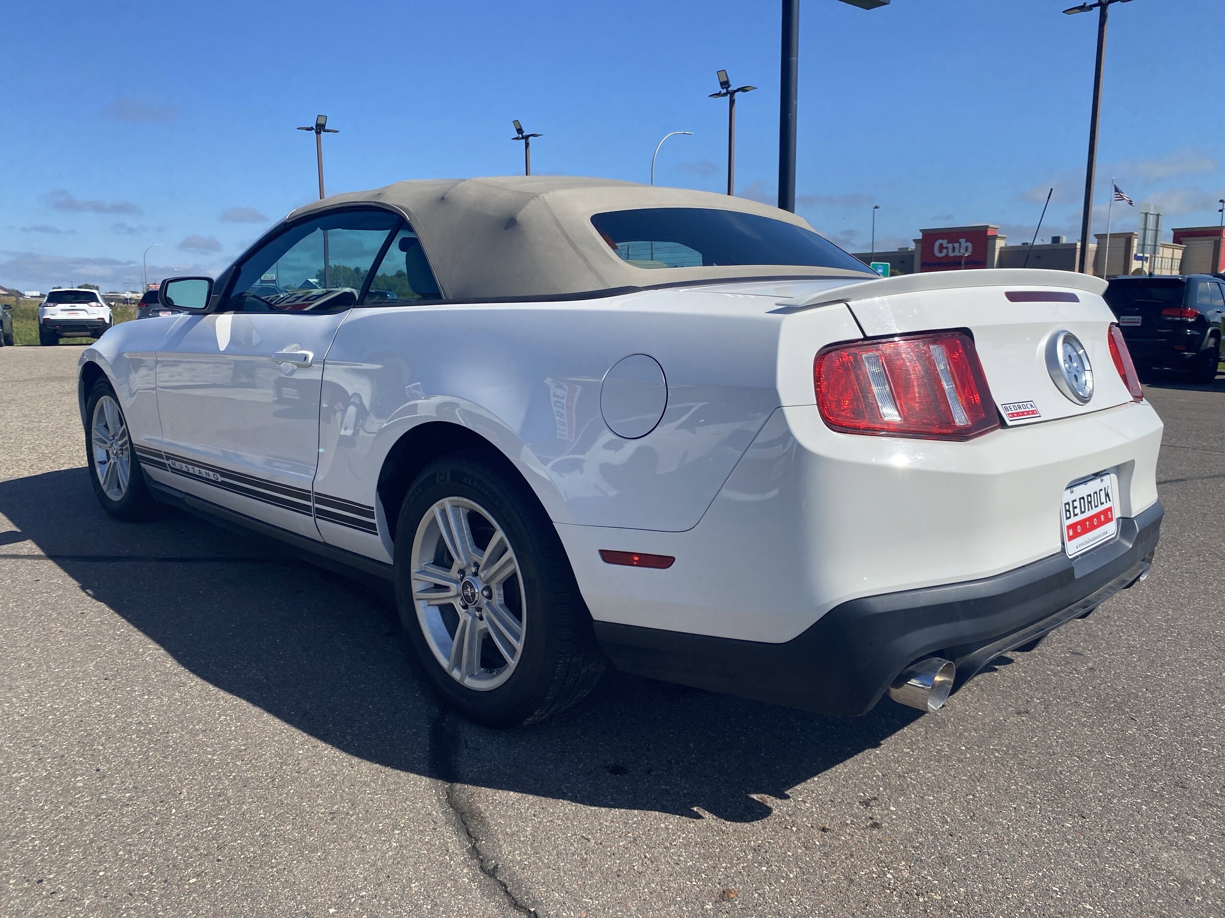 2010 Ford Mustang Convertible photo 2