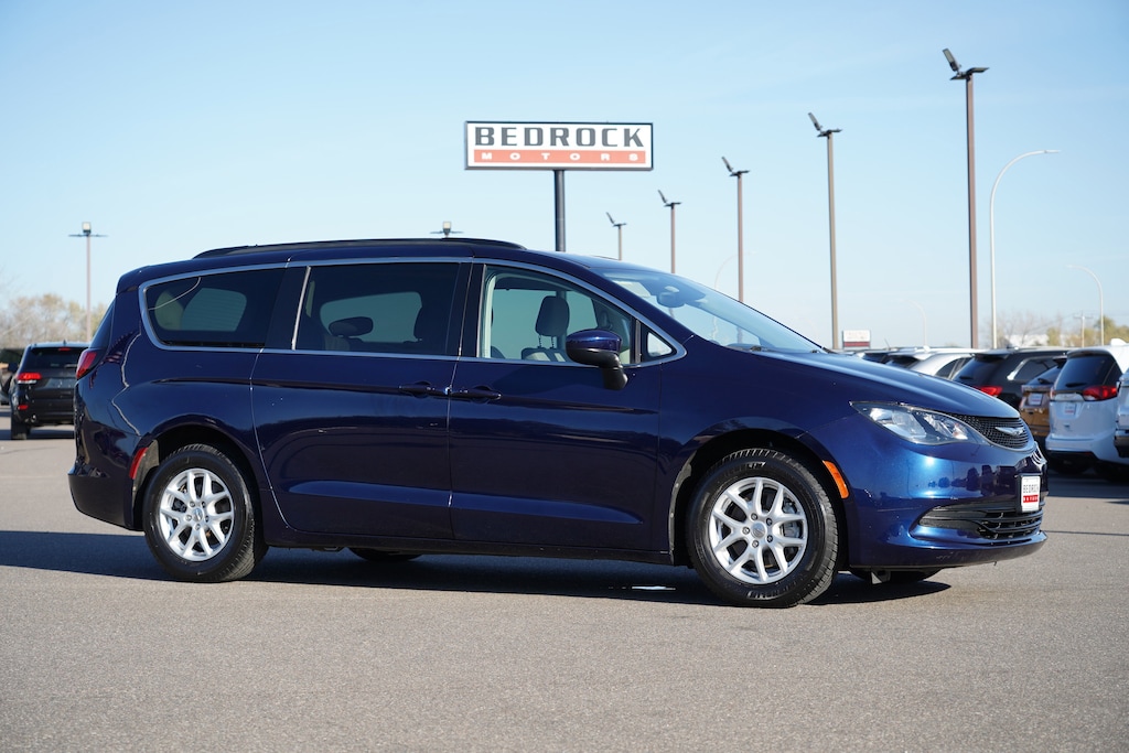Used 2017 Chrysler Pacifica Touring Van