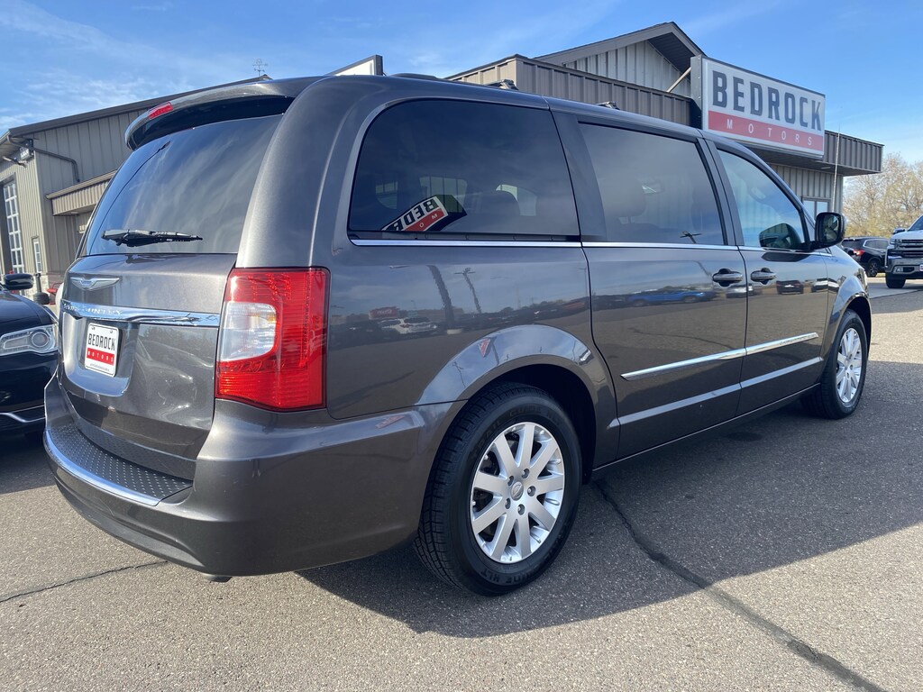 Used 2016 Chrysler Town & Country Touring Van LWB Passenger Van