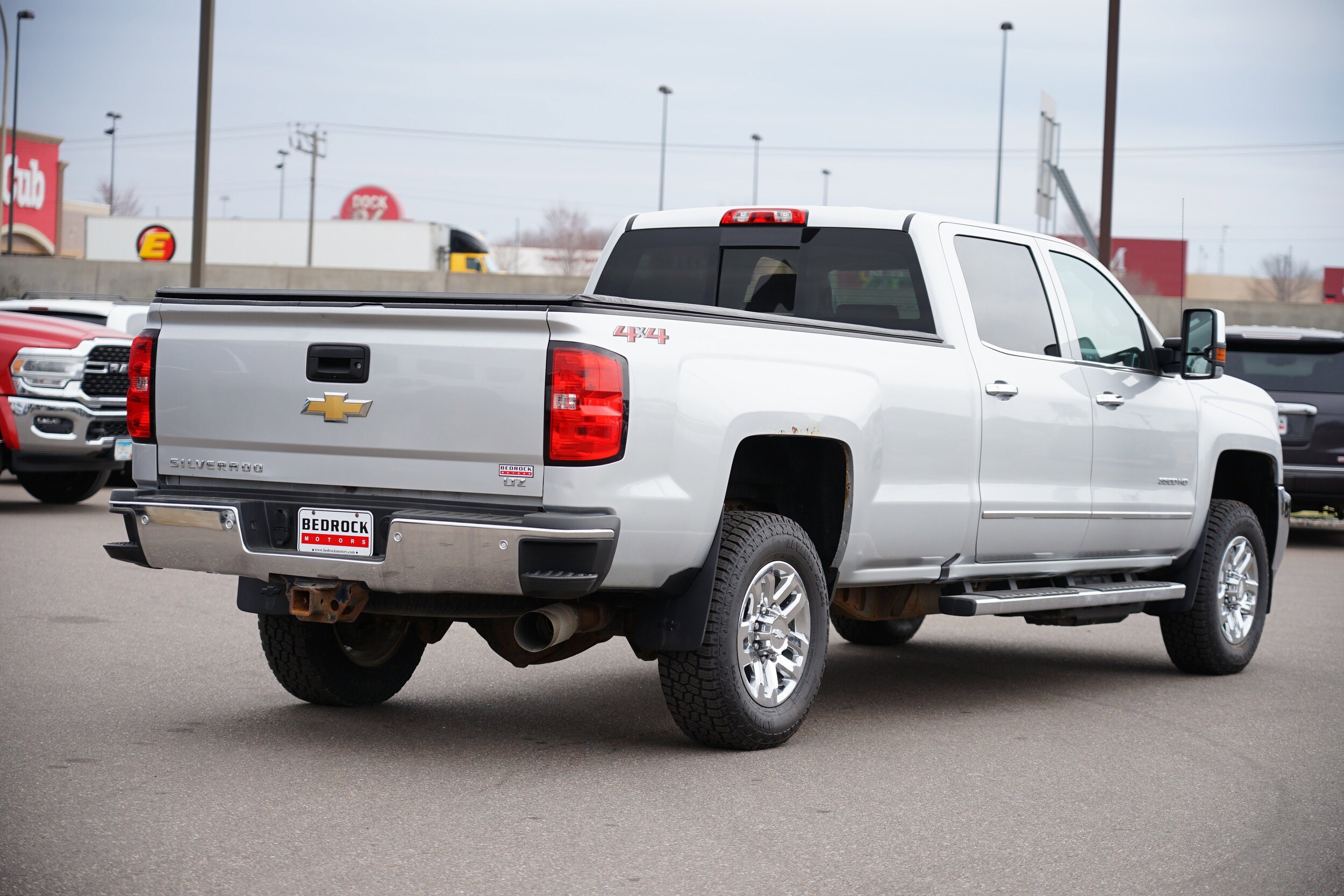 2018 Chevrolet Silverado 3500HD LTZ photo 3