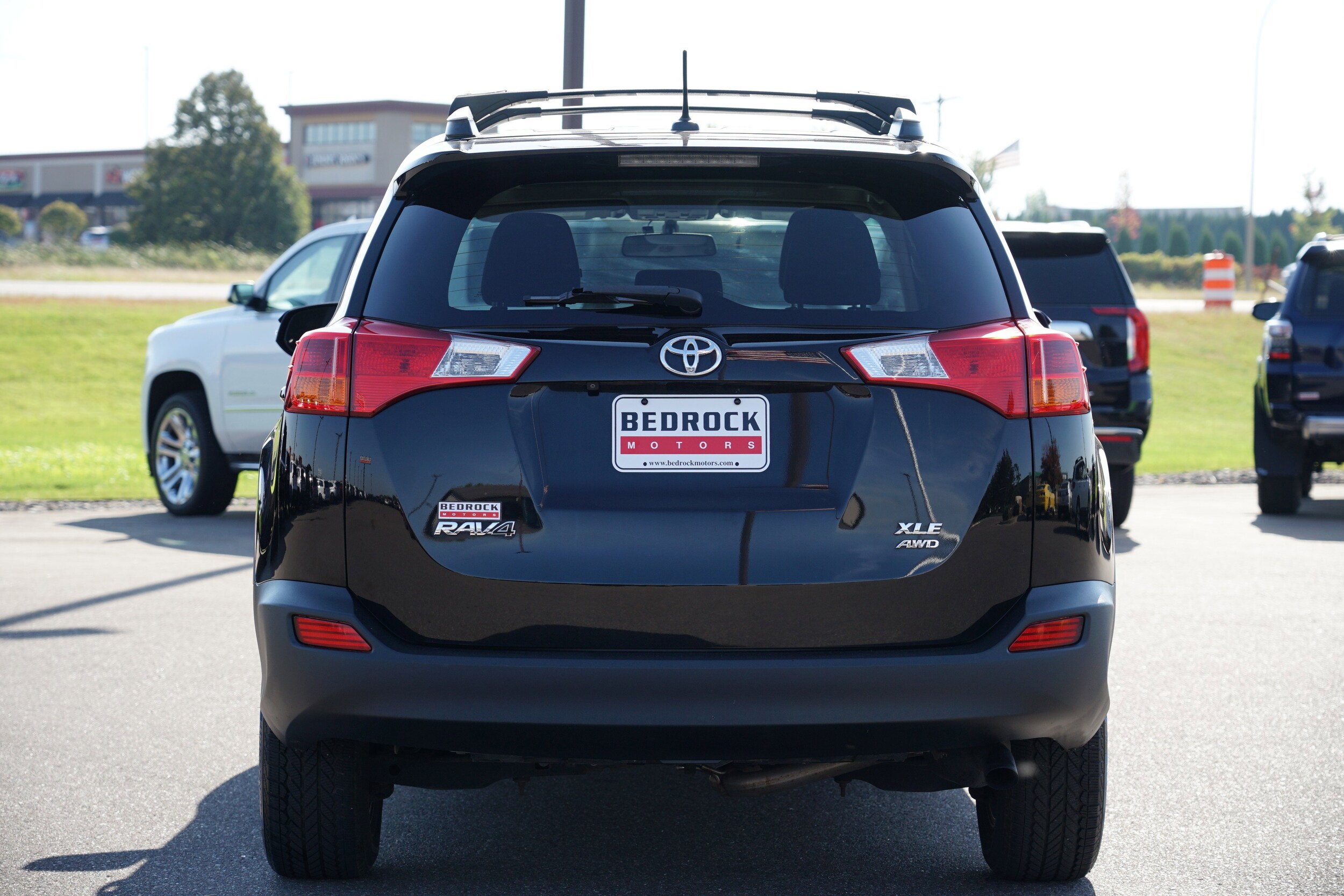 2015 Toyota RAV4 XLE photo 4