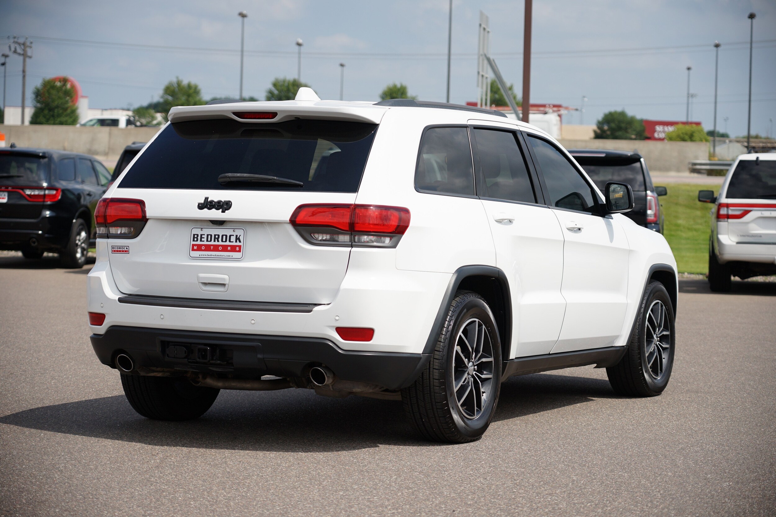 2017 Jeep Grand Cherokee Trailhawk photo 2