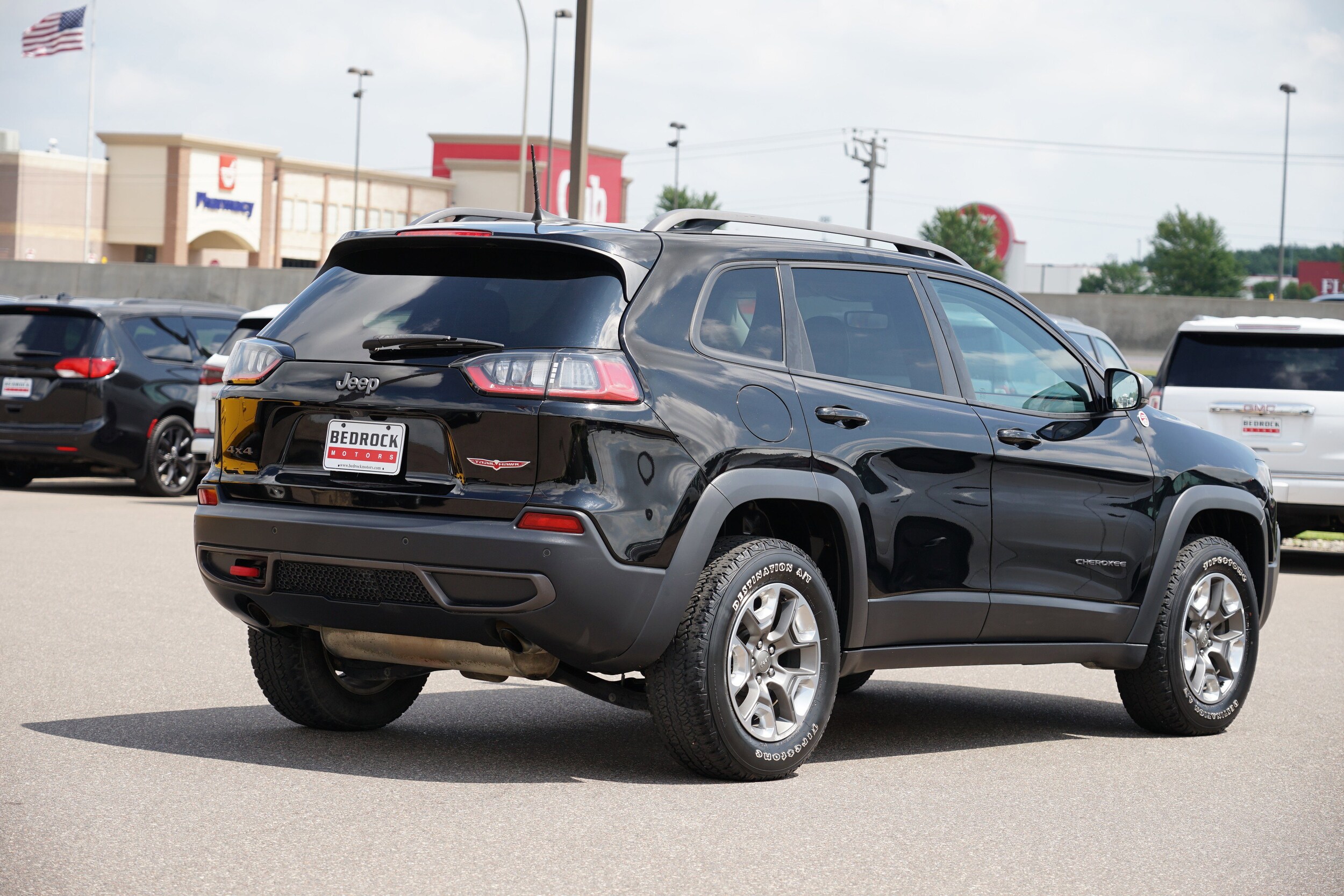 2019 Jeep Cherokee Trailhawk photo 2