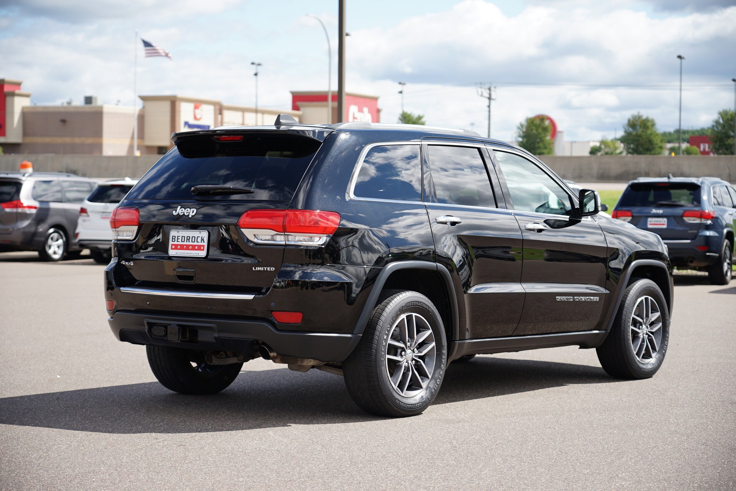 2018 Jeep Grand Cherokee Limited photo 2
