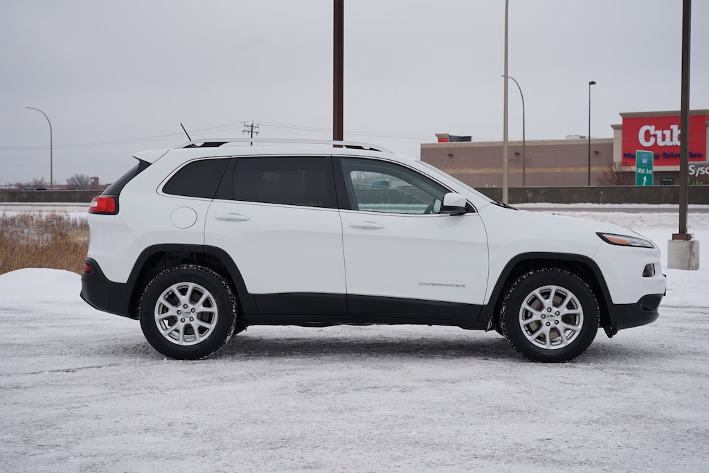 Used 2016 Jeep Cherokee Latitude 4x4 SUV