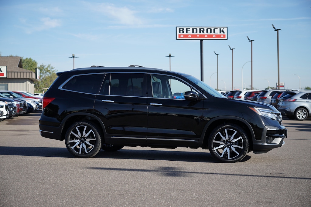 Used 2019 Honda Pilot Touring 8-Passenger AWD SUV