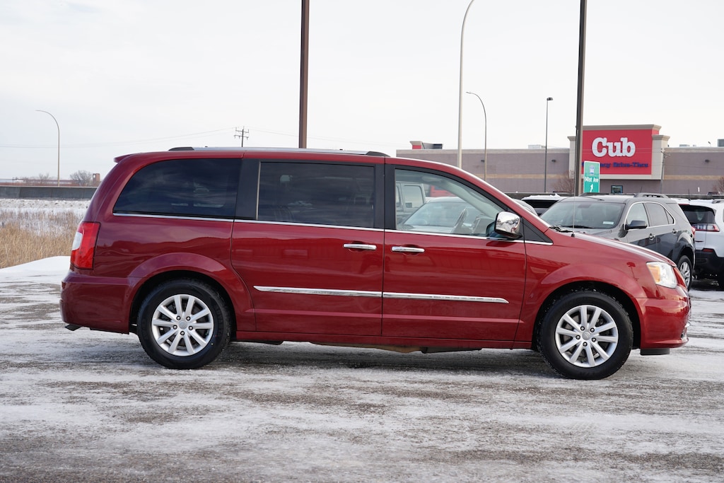 Used 2016 Chrysler Town & Country Limited Platinum Van LWB Passenger Van