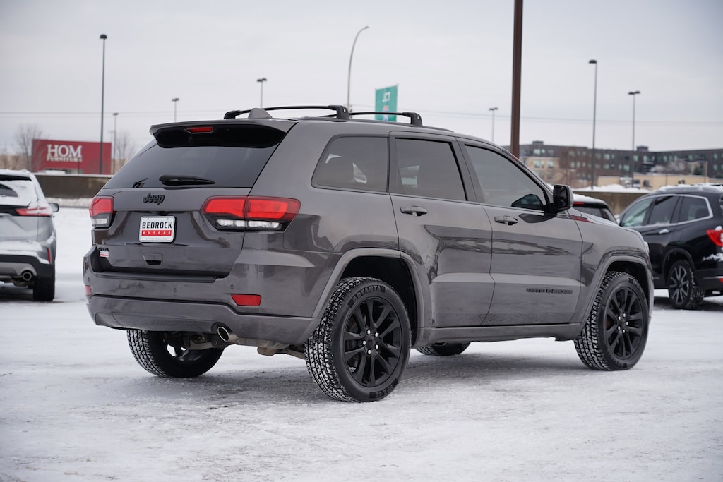 Used 2018 Jeep Grand Cherokee Laredo 4x4 SUV