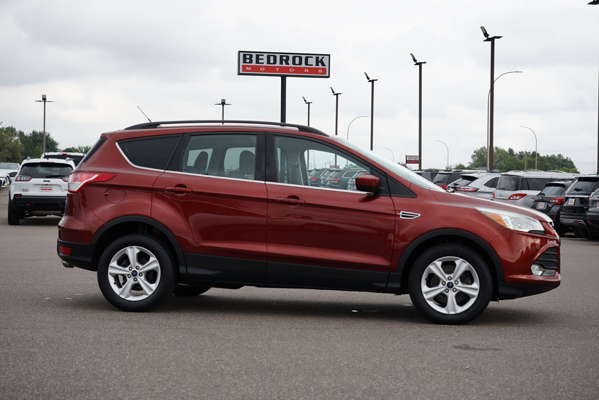 2014 Ford Escape SE photo 2