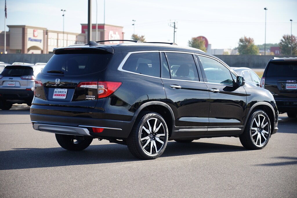 Used 2019 Honda Pilot Touring 8-Passenger AWD SUV