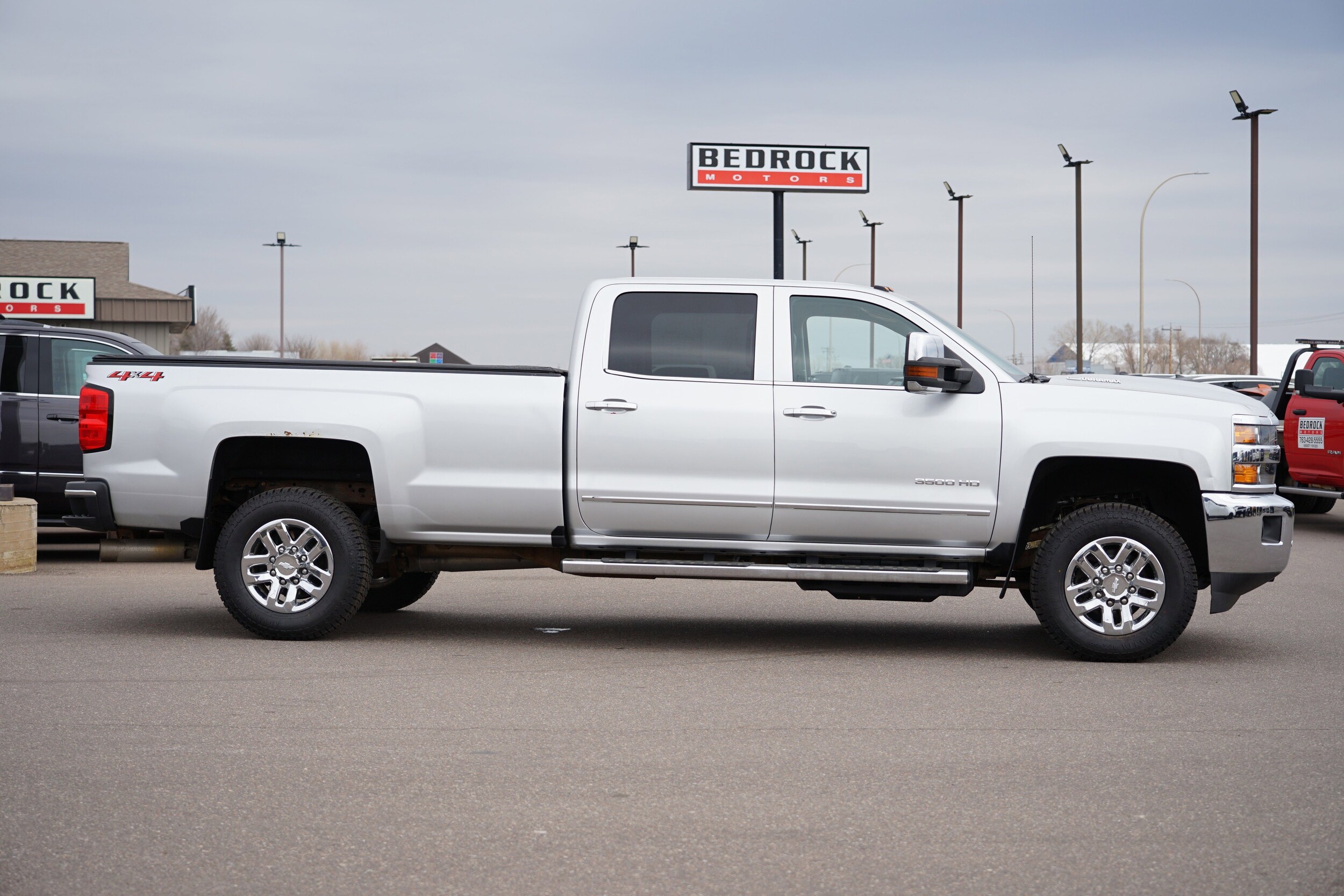 2018 Chevrolet Silverado 3500HD LTZ photo 2