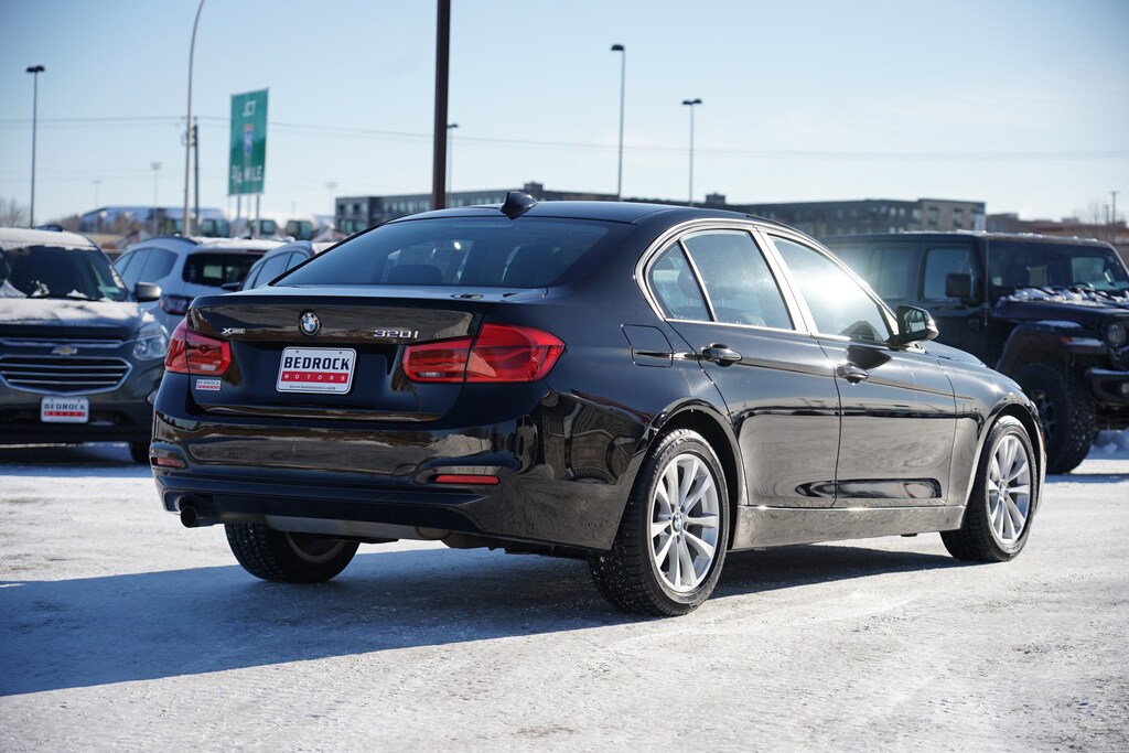 Used 2016 BMW 320i xDrive Sedan