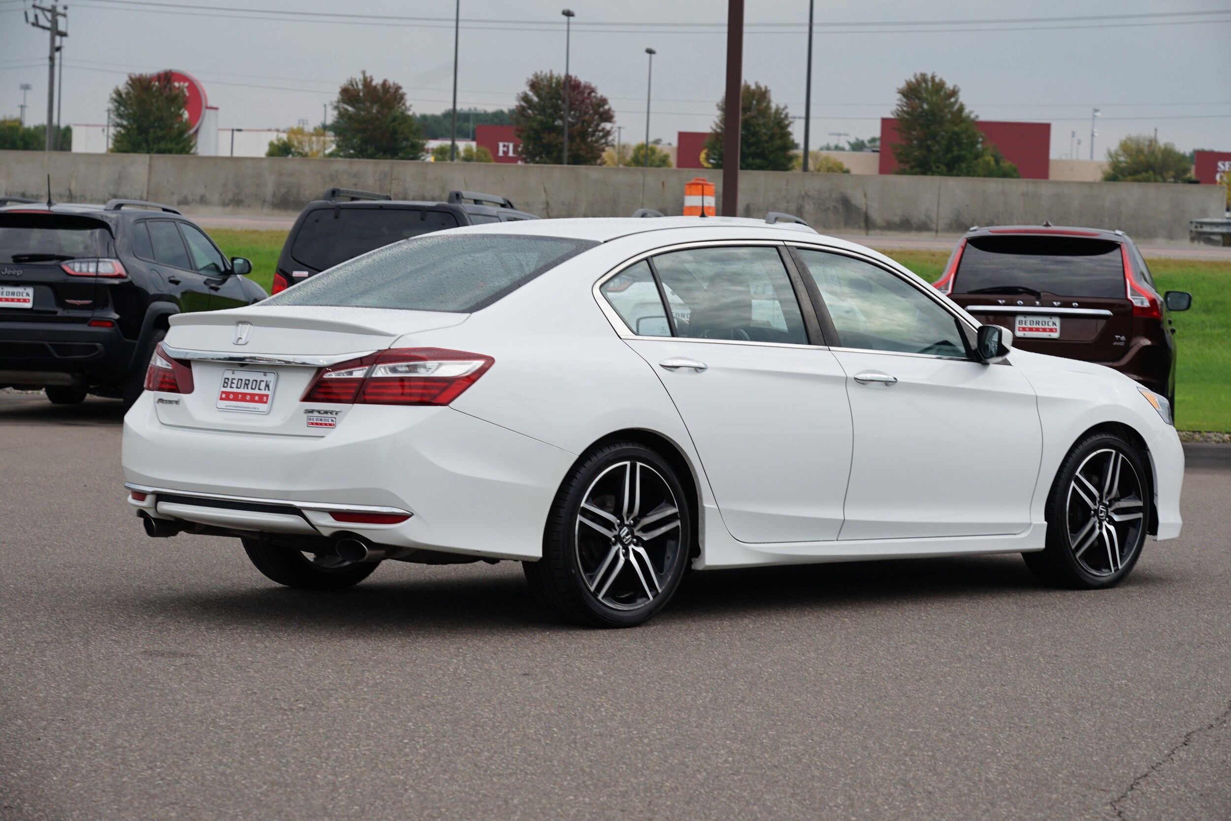 2017 Honda Accord Sport photo 3