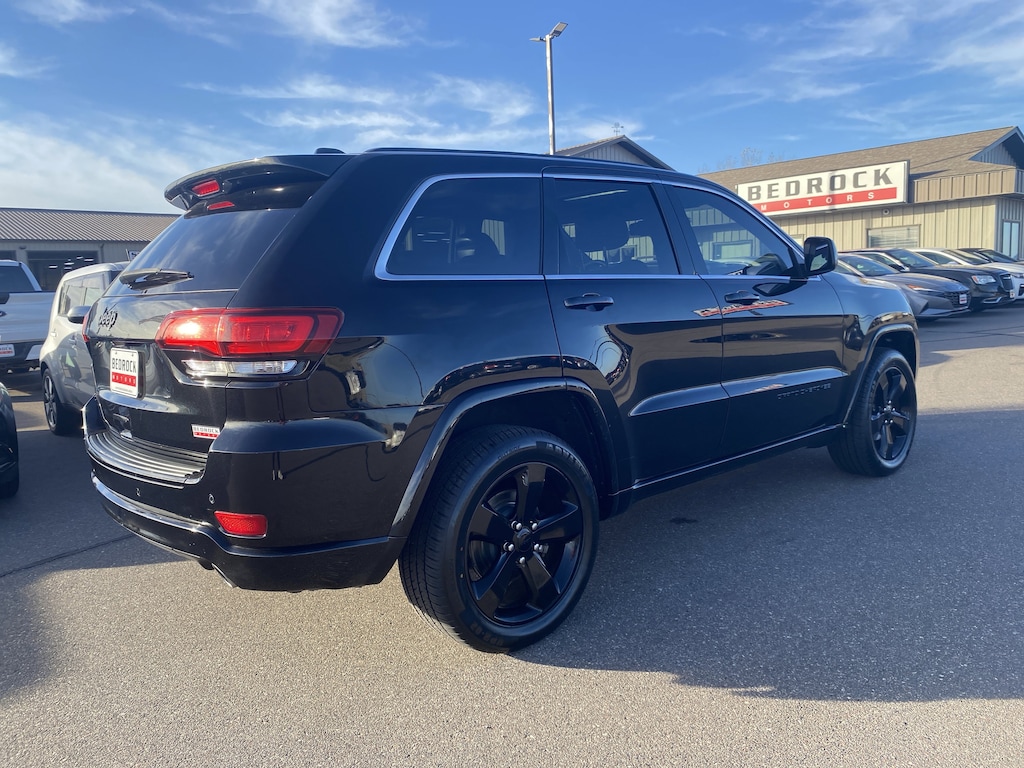 Used 2015 Jeep Grand Cherokee Laredo 4x4 SUV