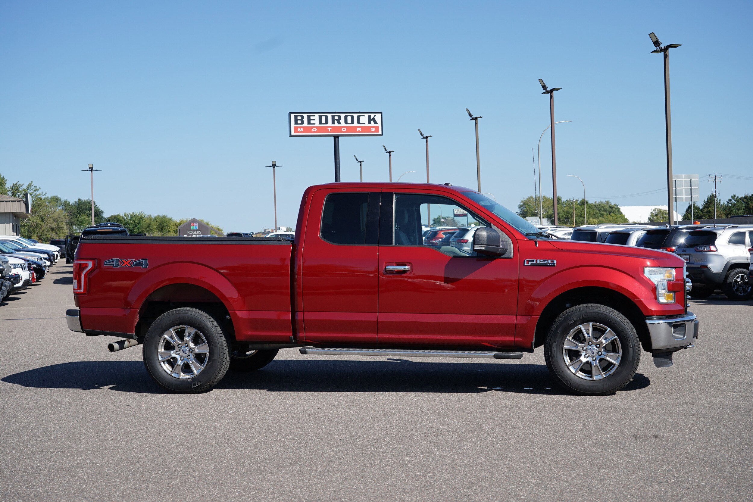 2015 Ford F-150 XLT photo 2