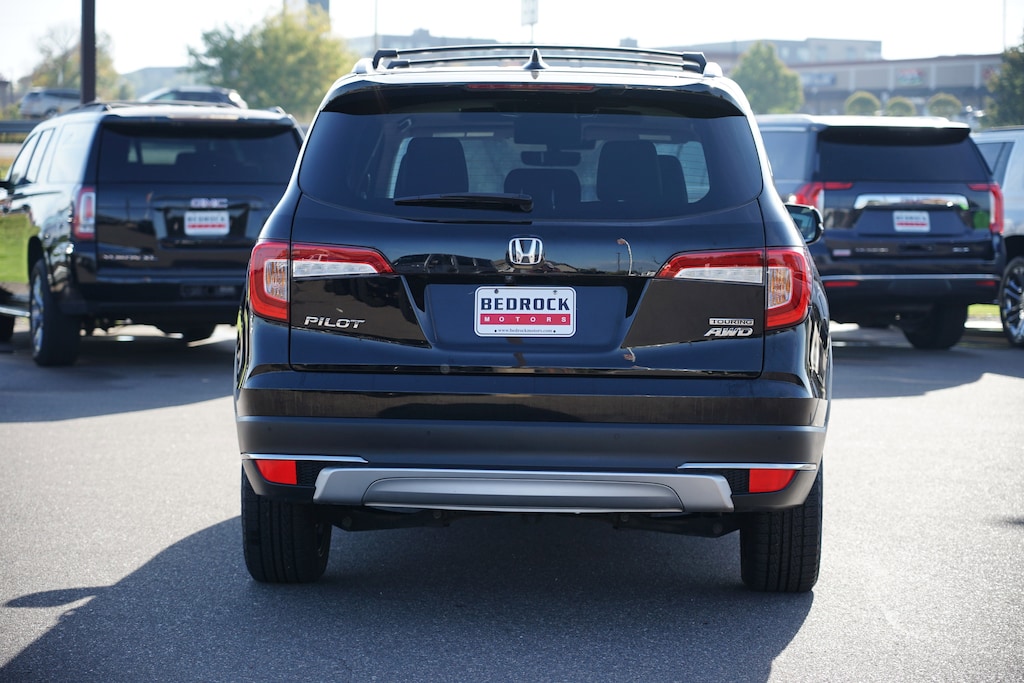 Used 2019 Honda Pilot Touring 8-Passenger AWD SUV