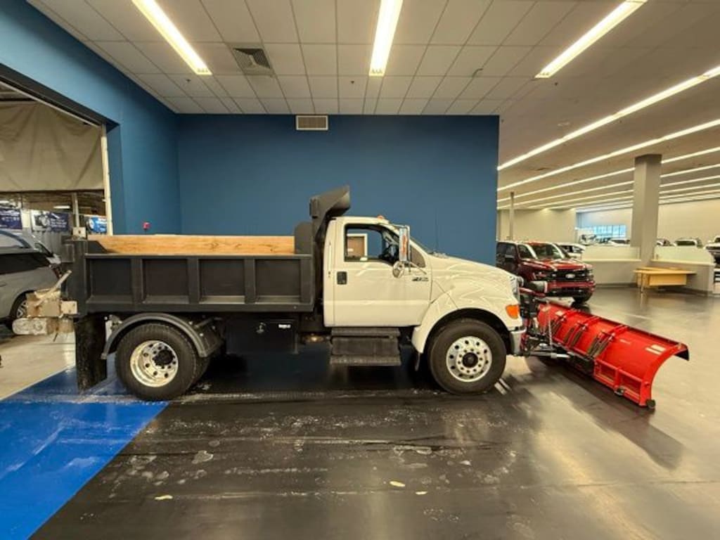 Used 2013 Ford F-750SD XLT Truck
