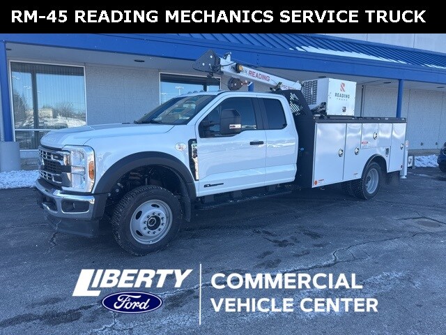 2024 Ford F-550 Super Duty Chassis Cab XL's photo