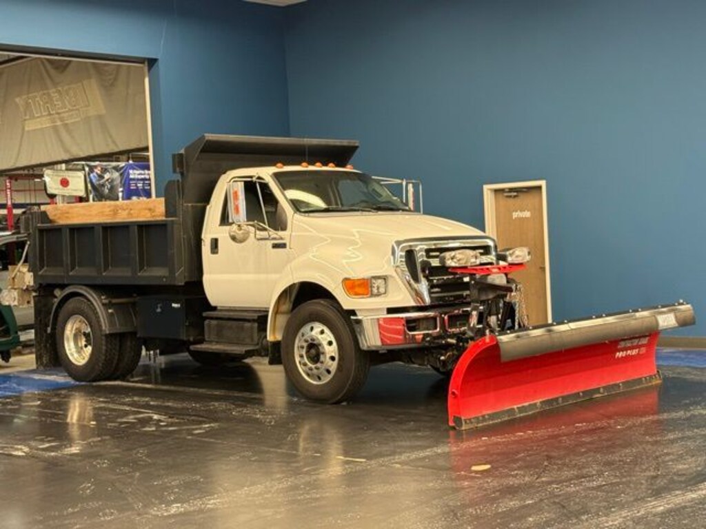 Used 2013 Ford F-750SD XLT Truck