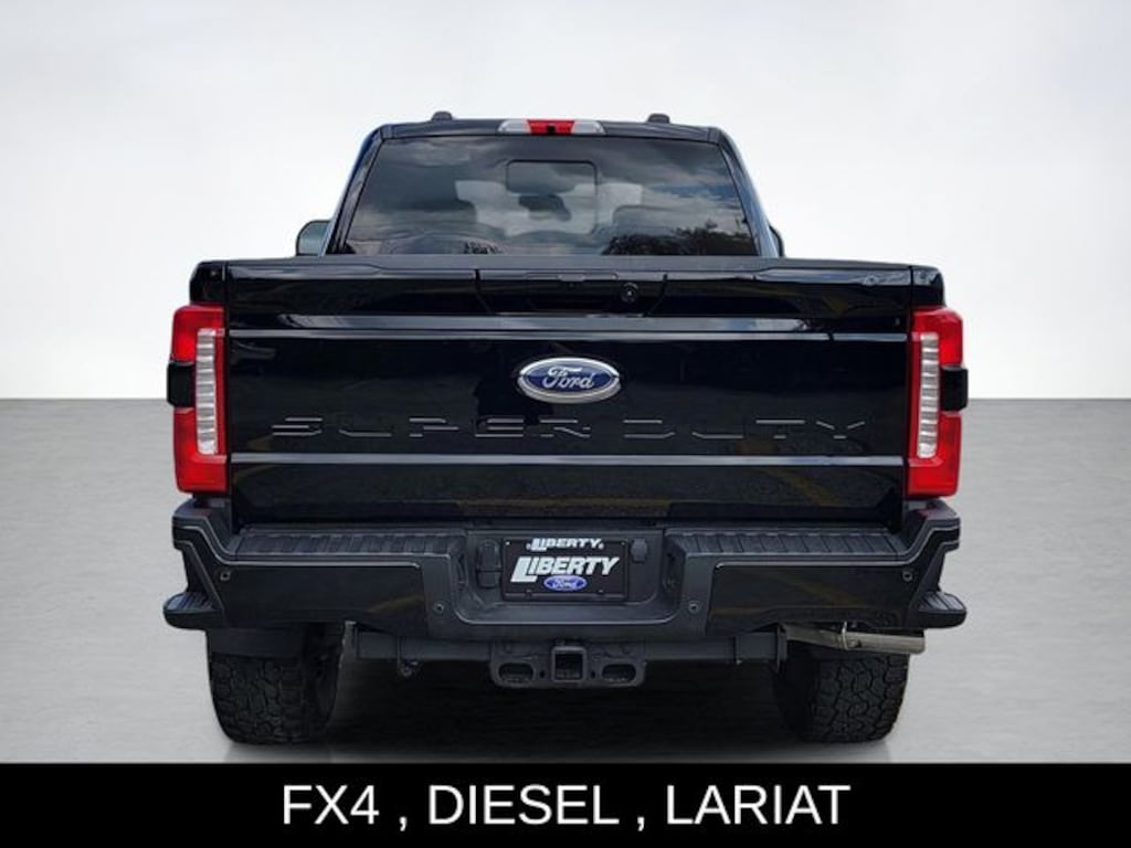 Used 2024 Ford F-250SD Lariat Truck