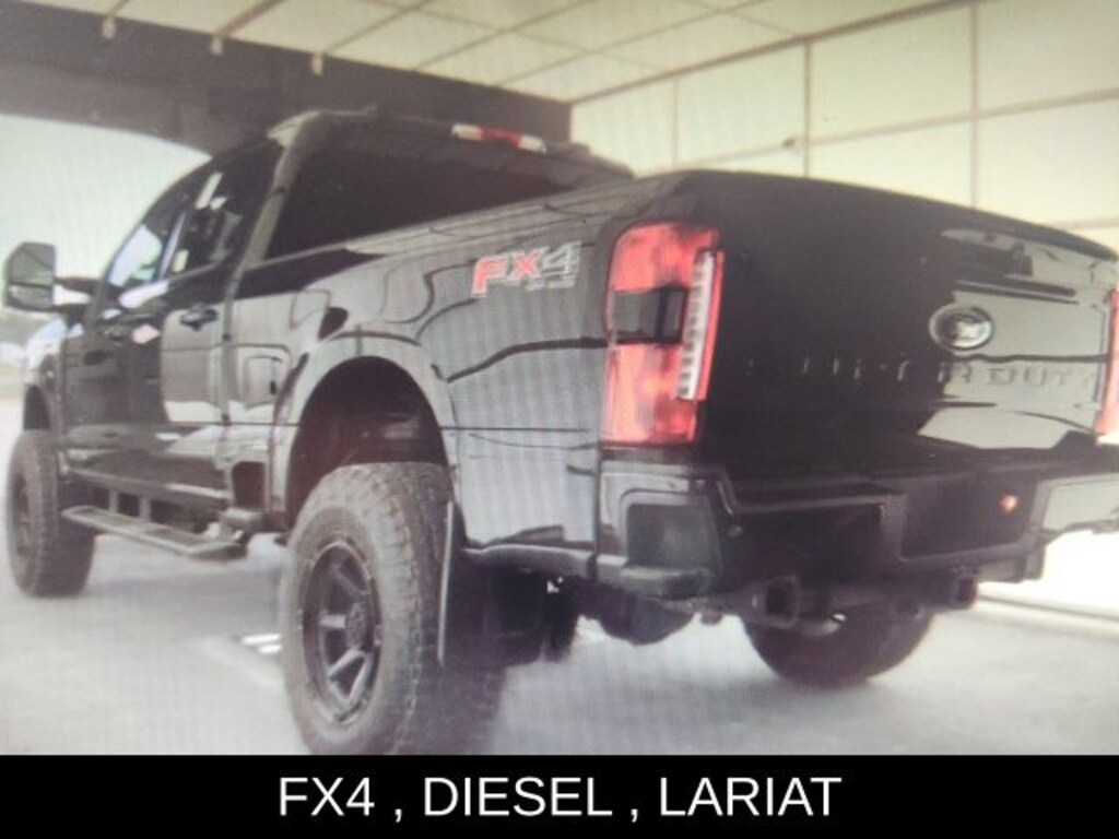 Used 2024 Ford F-250SD Lariat Truck