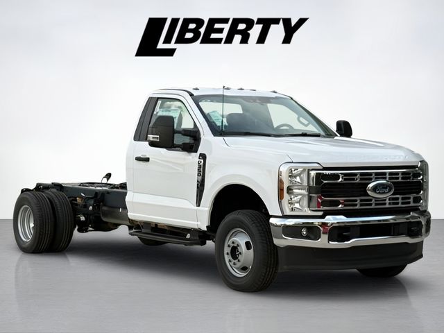 2026 Ford F-350 Super Duty Chassis Cab