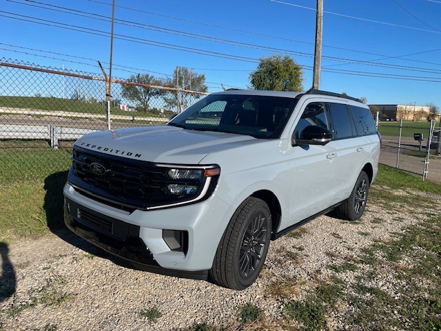 2025 Ford Expedition Platinum's photo