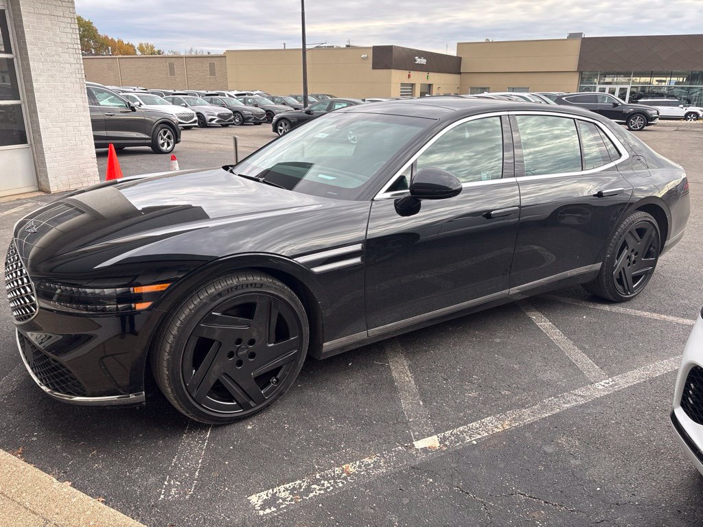  Genesis G90