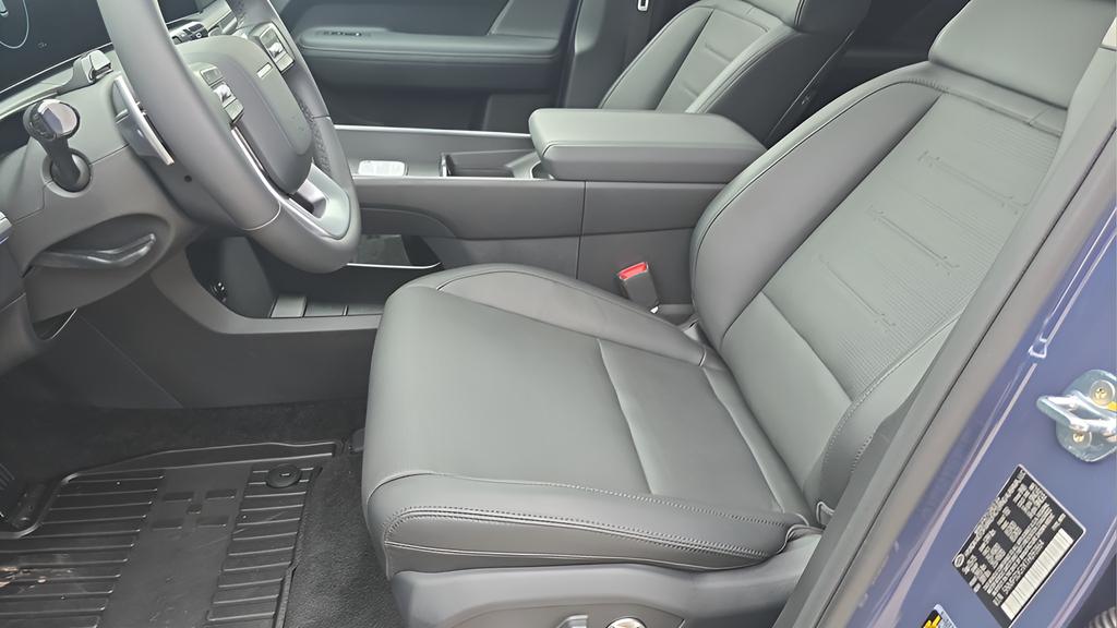 2026 Hyundai Santa Fe Limited - Photo 13