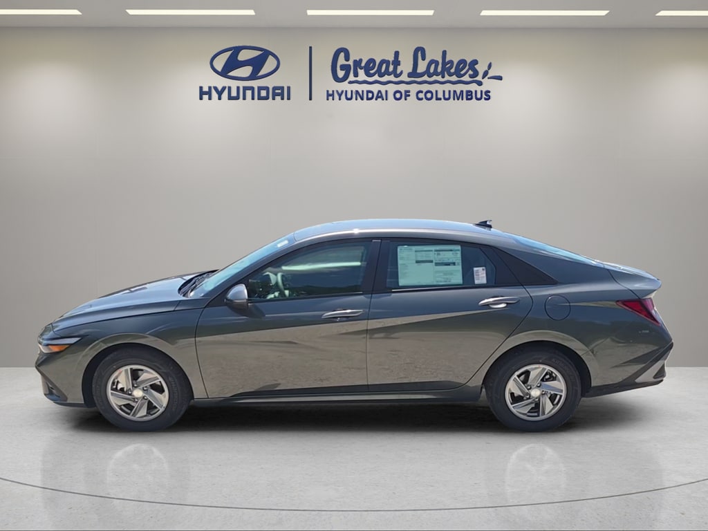 New 2026 Hyundai Elantra SE Sedan