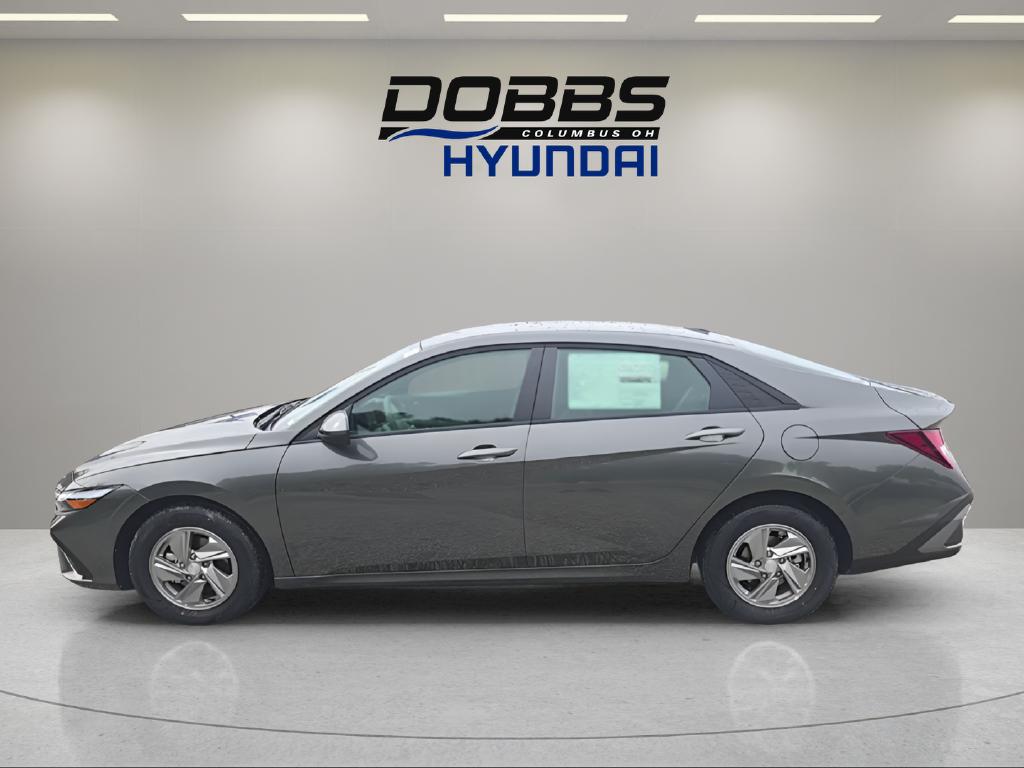 New 2026 Hyundai Elantra SE Sedan