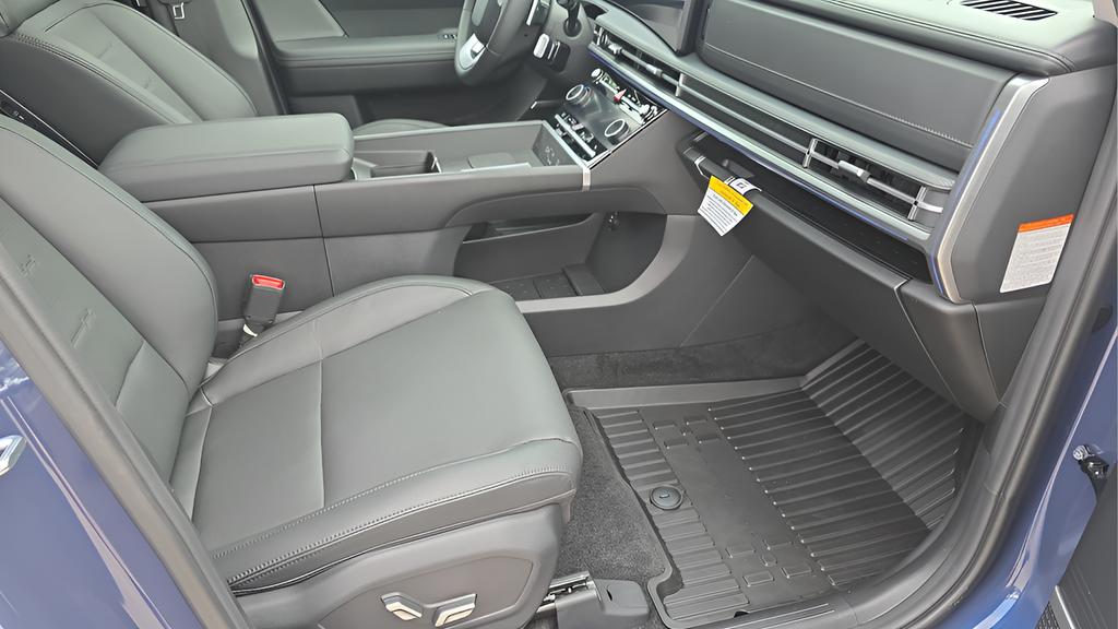 2026 Hyundai Santa Fe Limited - Photo 12