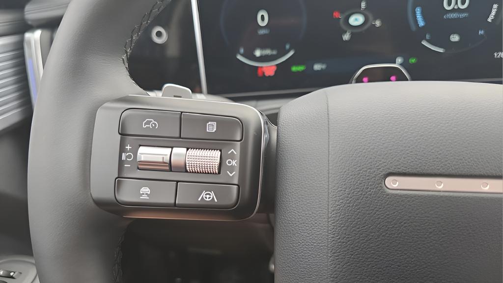2026 Hyundai Santa Fe Limited - Photo 22