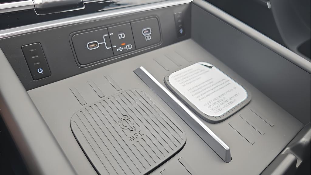 2026 Hyundai Santa Fe Limited - Photo 27
