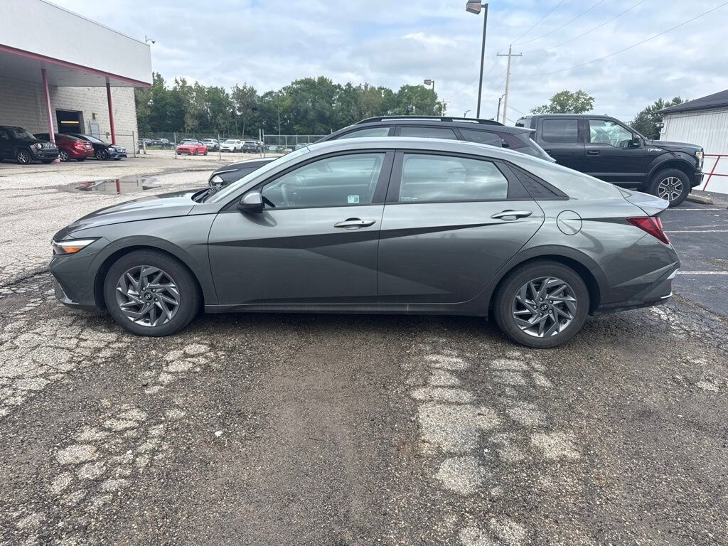 Used 2024 Hyundai Elantra SEL Sedan