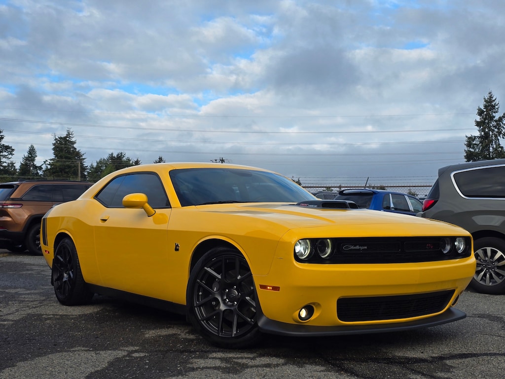 Used 2017 Dodge Challenger 392 Hemi Scat Pack Shaker Coupe