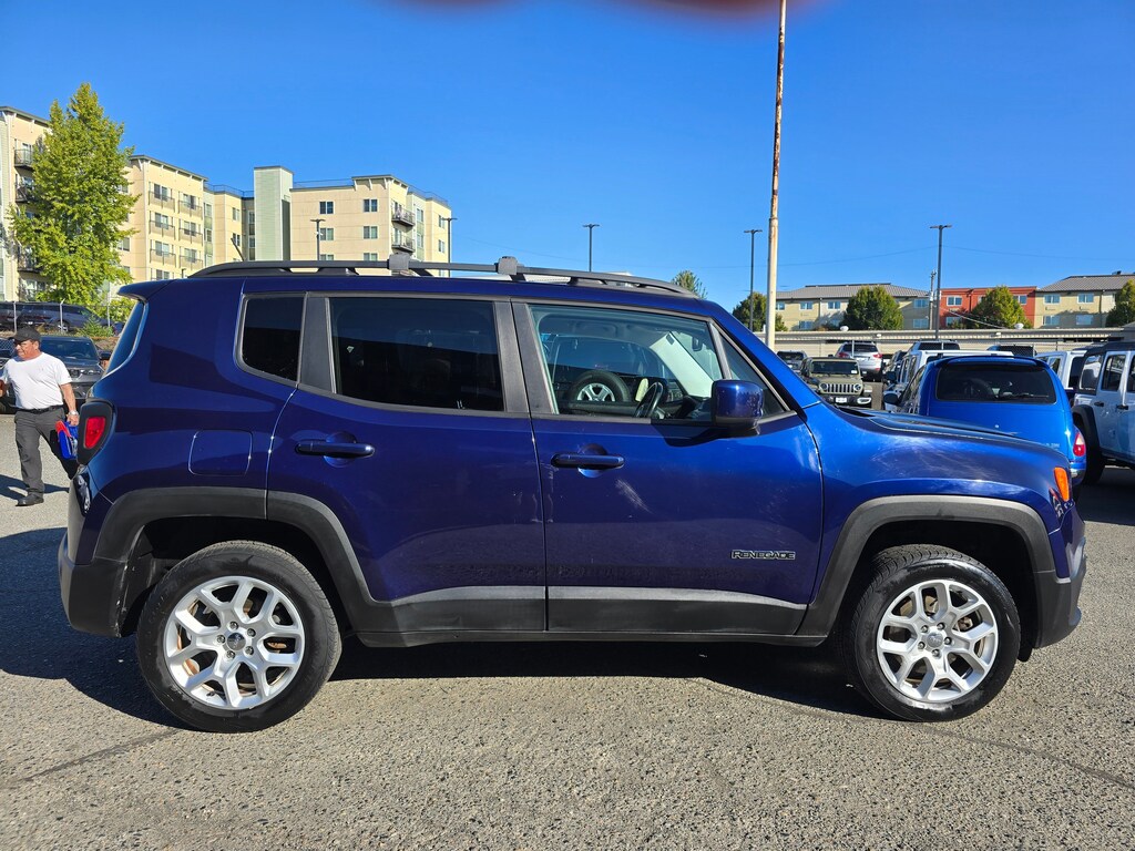 Used 2017 Jeep Renegade Latitude SUV