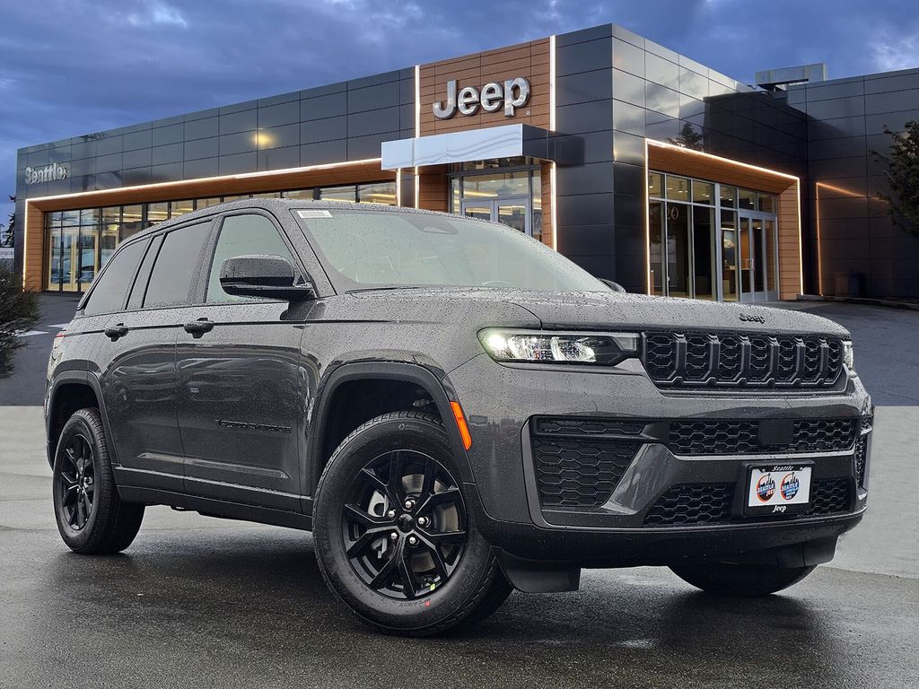 2026 Jeep Grand Cherokee Laredo Altitude 4x4's photo