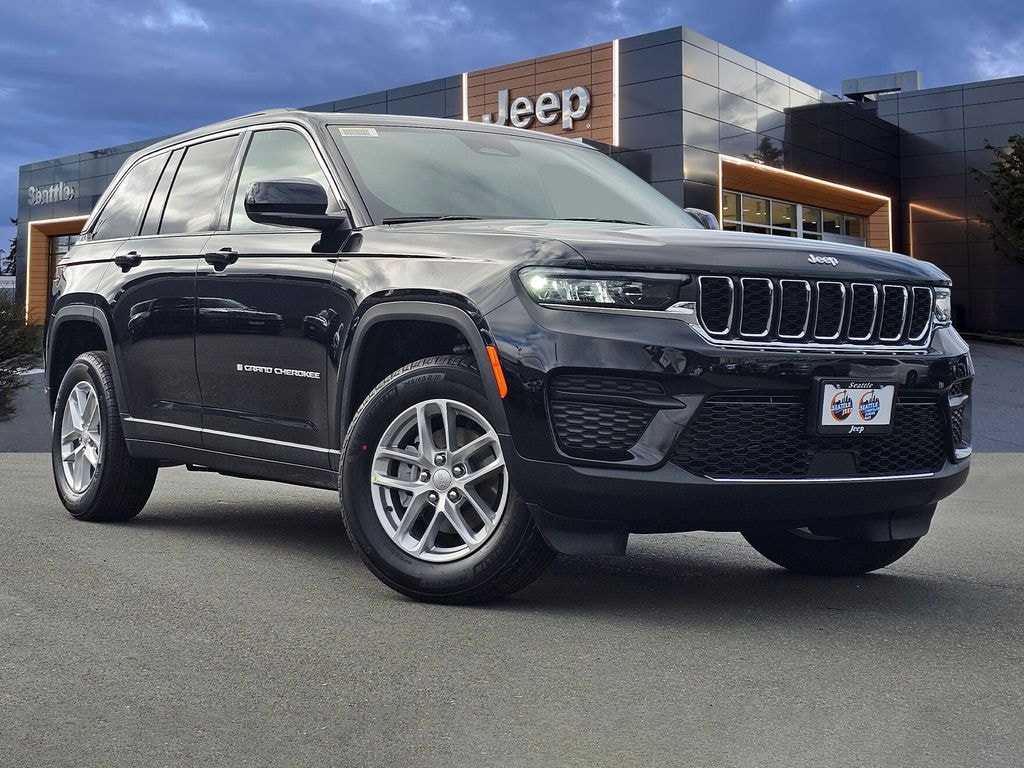 New 2026 Jeep Grand Cherokee LAREDO X 4X4 Sport Utility