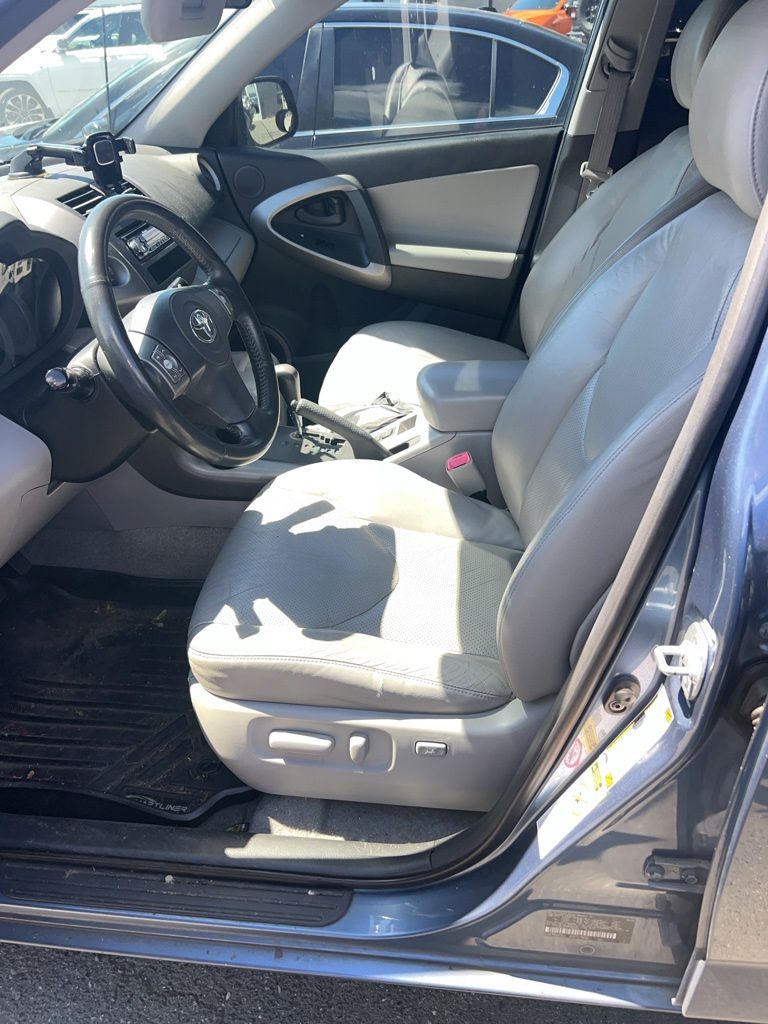2007 Toyota RAV4 Limited V6's photo
