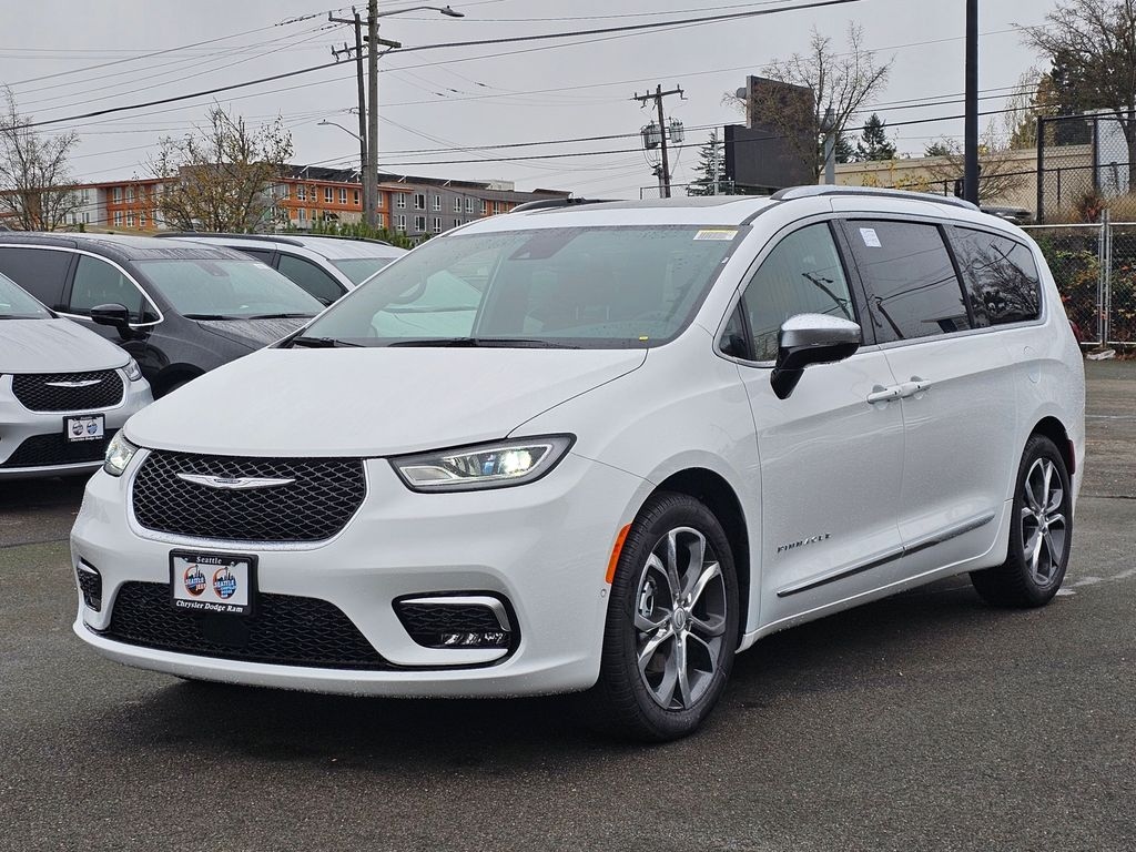 New 2026 Chrysler Pacifica PINNACLE Passenger Van